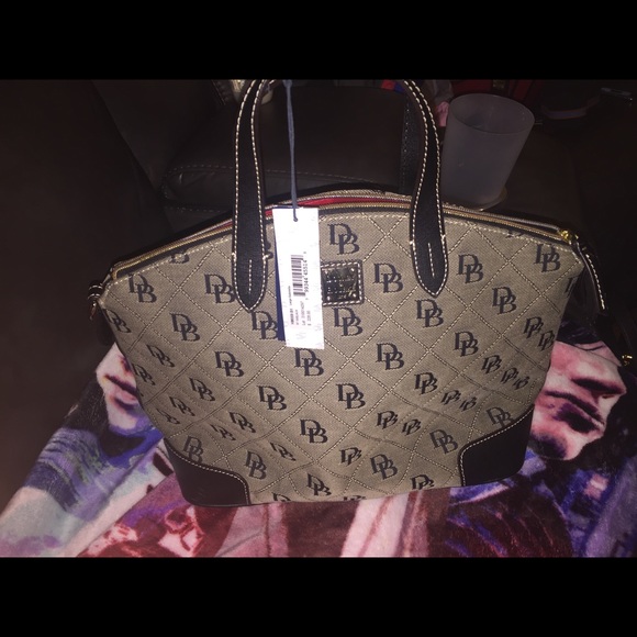 Dooney & Bourke Handbags - Dooney & Bourke Purse